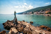 statue-maiden-with-seagull-opatija-croatia_31965-5787 (10)