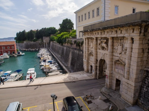 zadar-center-oldtown-croatia (1)