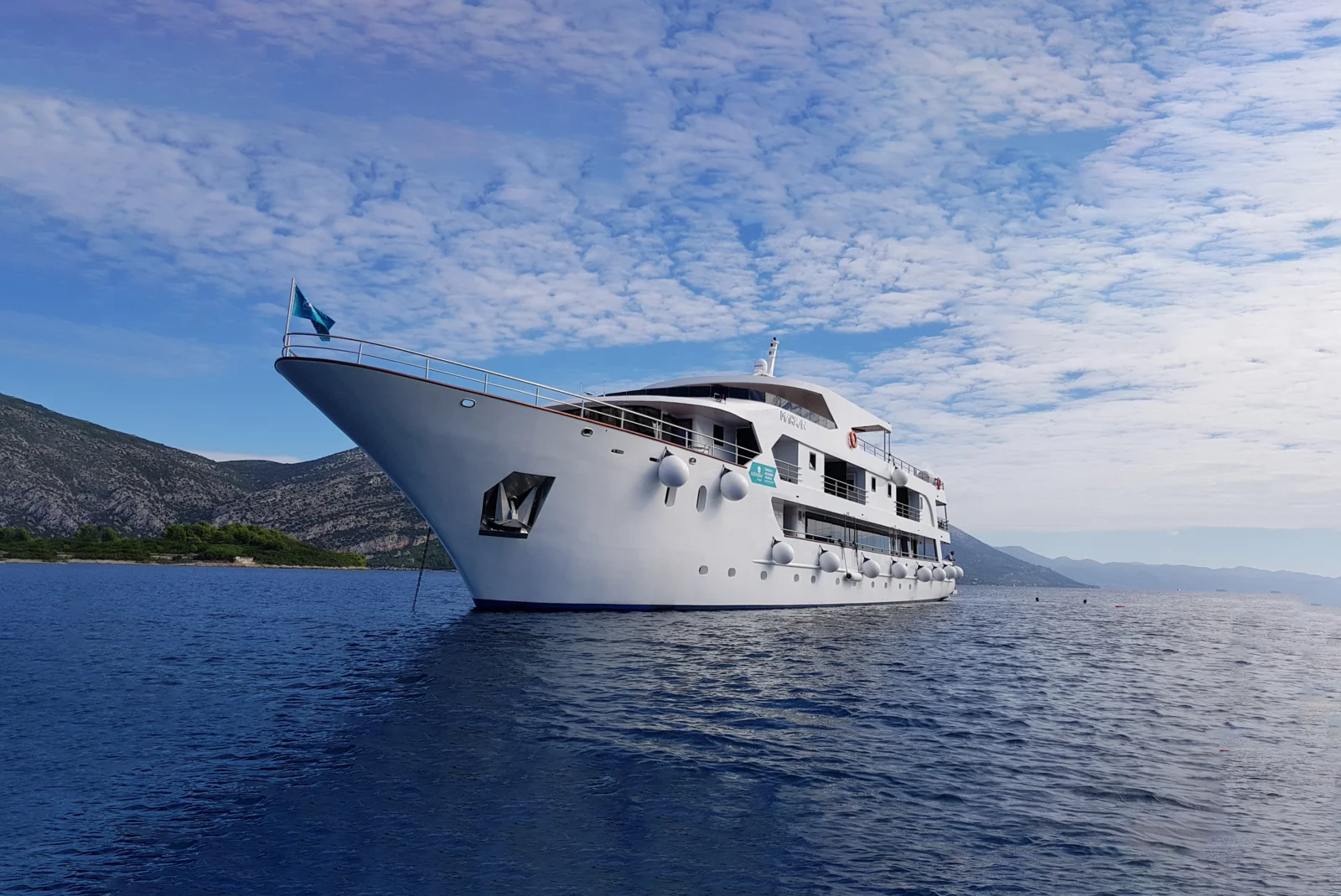 MV Markan | Deluxe Superior Ship Experience