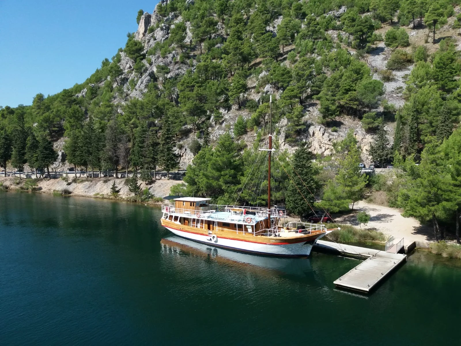 Horizont Ship | Traditional Cruises in Croatia