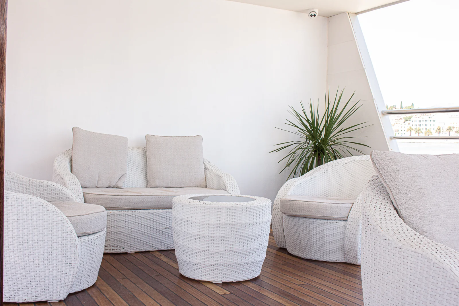 lounge zone Ave Maria 2025 OM (5)