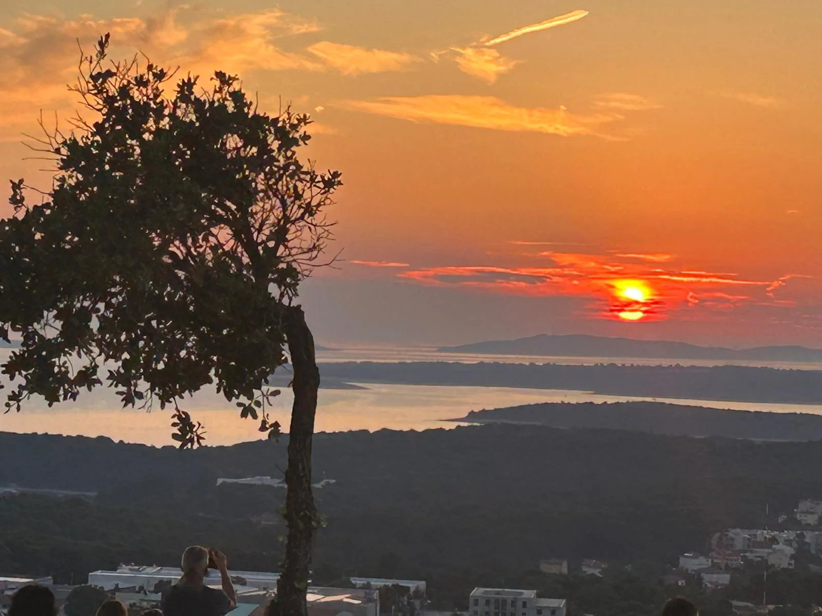 459CACF3-54AE-4C6F-BAB7-BA2A405E784A (2)