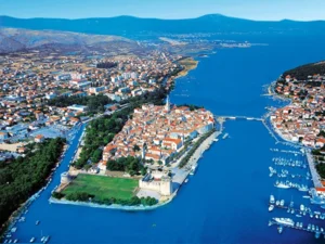 trogir-dalmatia-croatia-town-island-beautful-summer-vacation