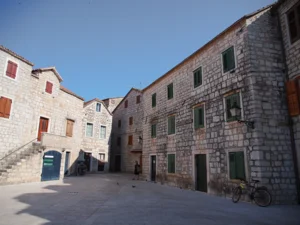 Starigrad (9)