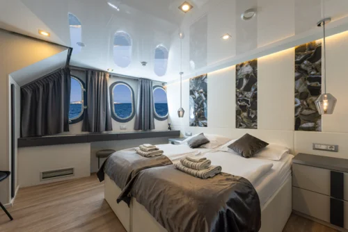 Aurelia cabin 11 - 0001