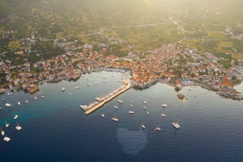 aerial-view-mediterranean-fishing-village-komiza-morning