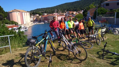 Bike Cruise Croatia: The Ultimate Bike & Yacht Guide images 3