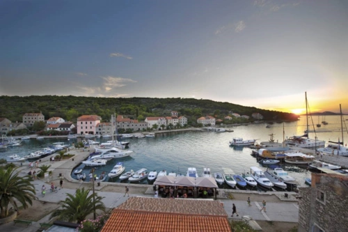 zlarin-island-sunset-center-holiday-in-croatia