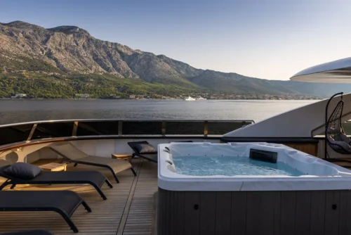 Aurelia eksterijer - 0132