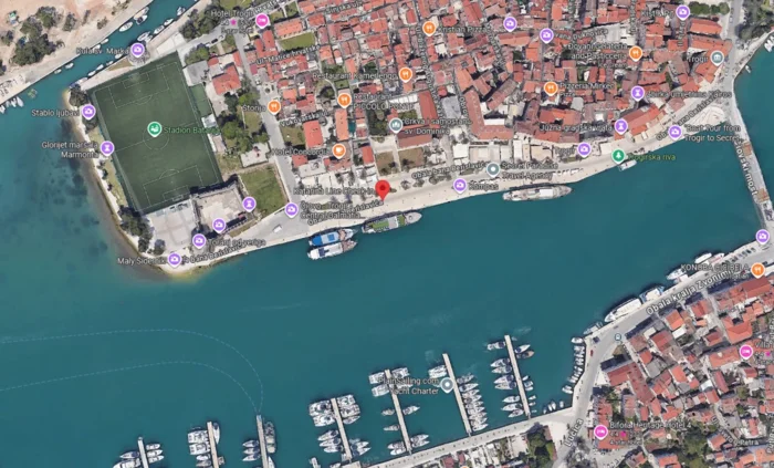 Trogir luka