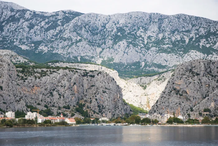 snelson@bmts.com Omiš