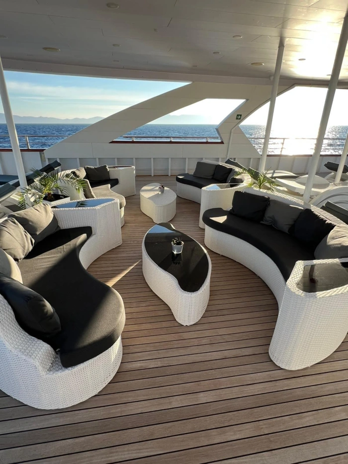 MV Maritimo Deluxe Superior Ship | Katarina Line