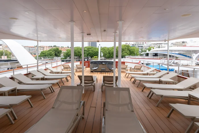 Equator_sundeck - 004