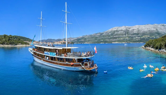 Labrador Ship | Traditional Ensuite Cruises with Katarina Line