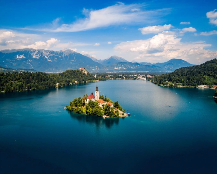 slovenia-aerial-view-resort-lake-bled-aerial-fpv-drone-photography-(1)