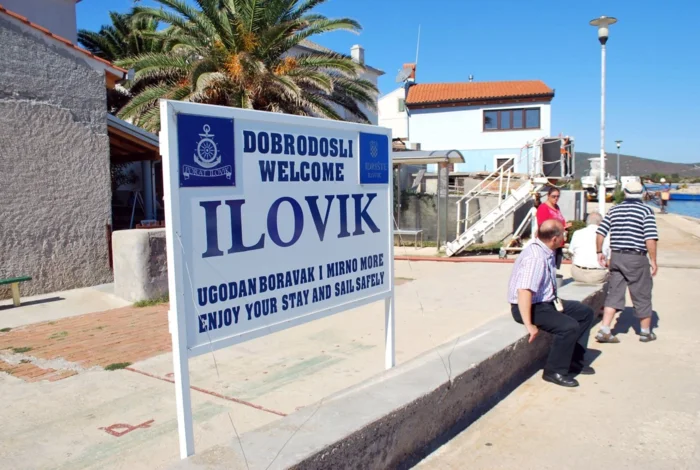 ilovik-island-welcome-board-croatia