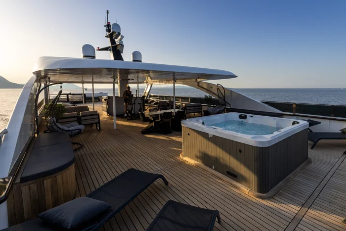 Aurelia eksterijer - 0129