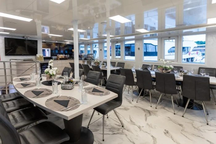 Equator_restoran - 003