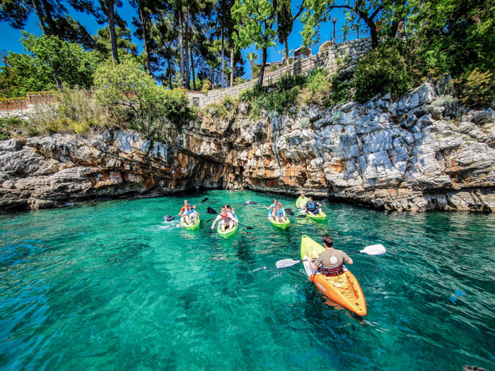 Cliffs and caves kayak adventure image