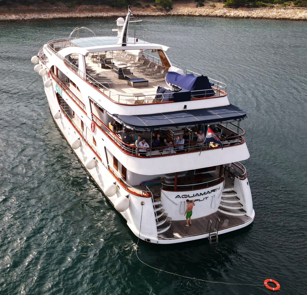 Group wave from aft end of ship