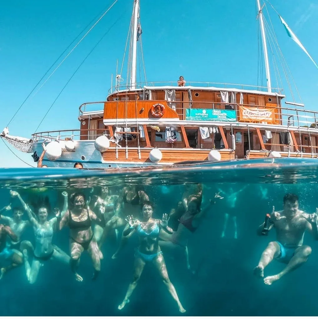 5c633818-9790-40d8-914b-4d35d3be8c3e image